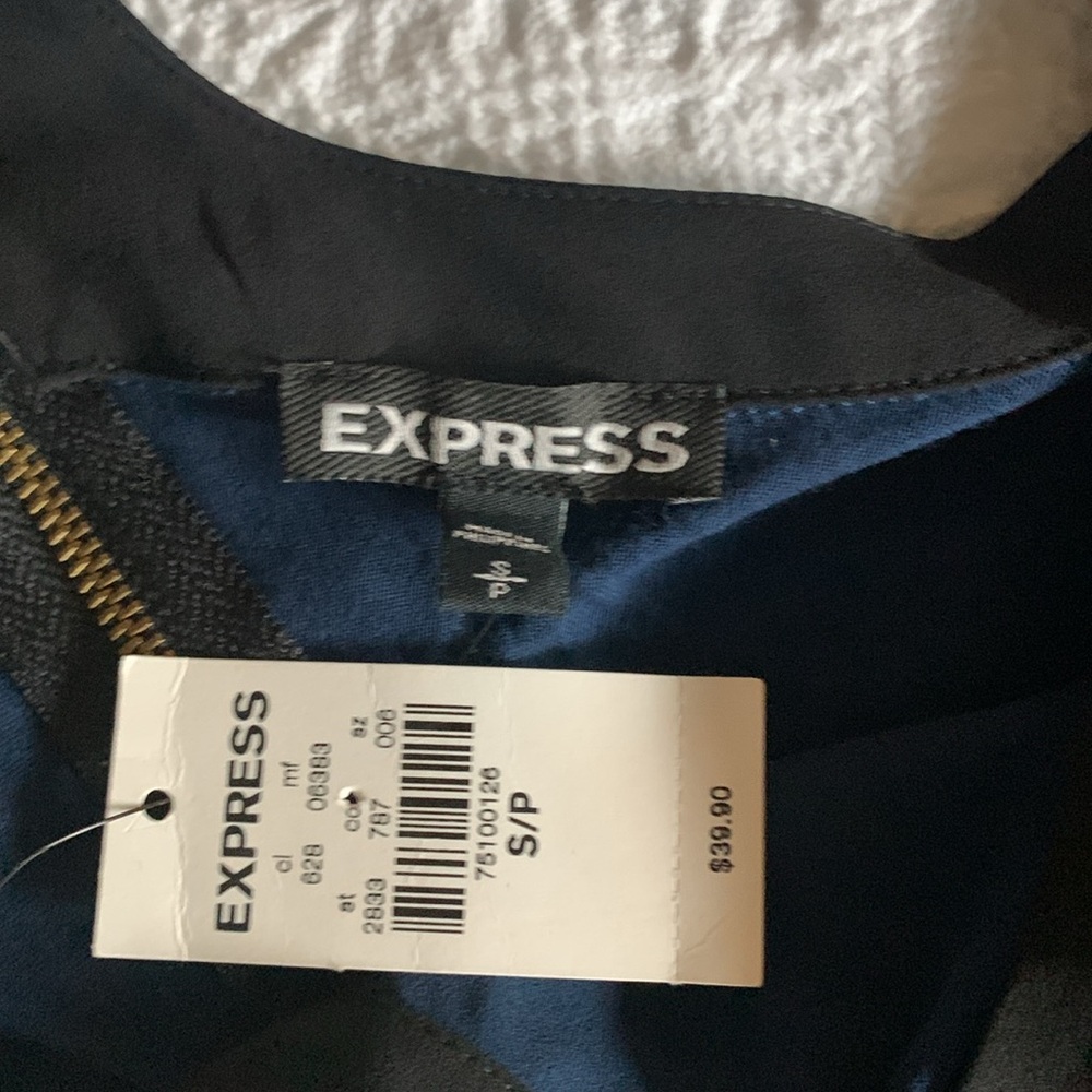 💥 NWT Express sleeveless top - Picture 4 of 7
